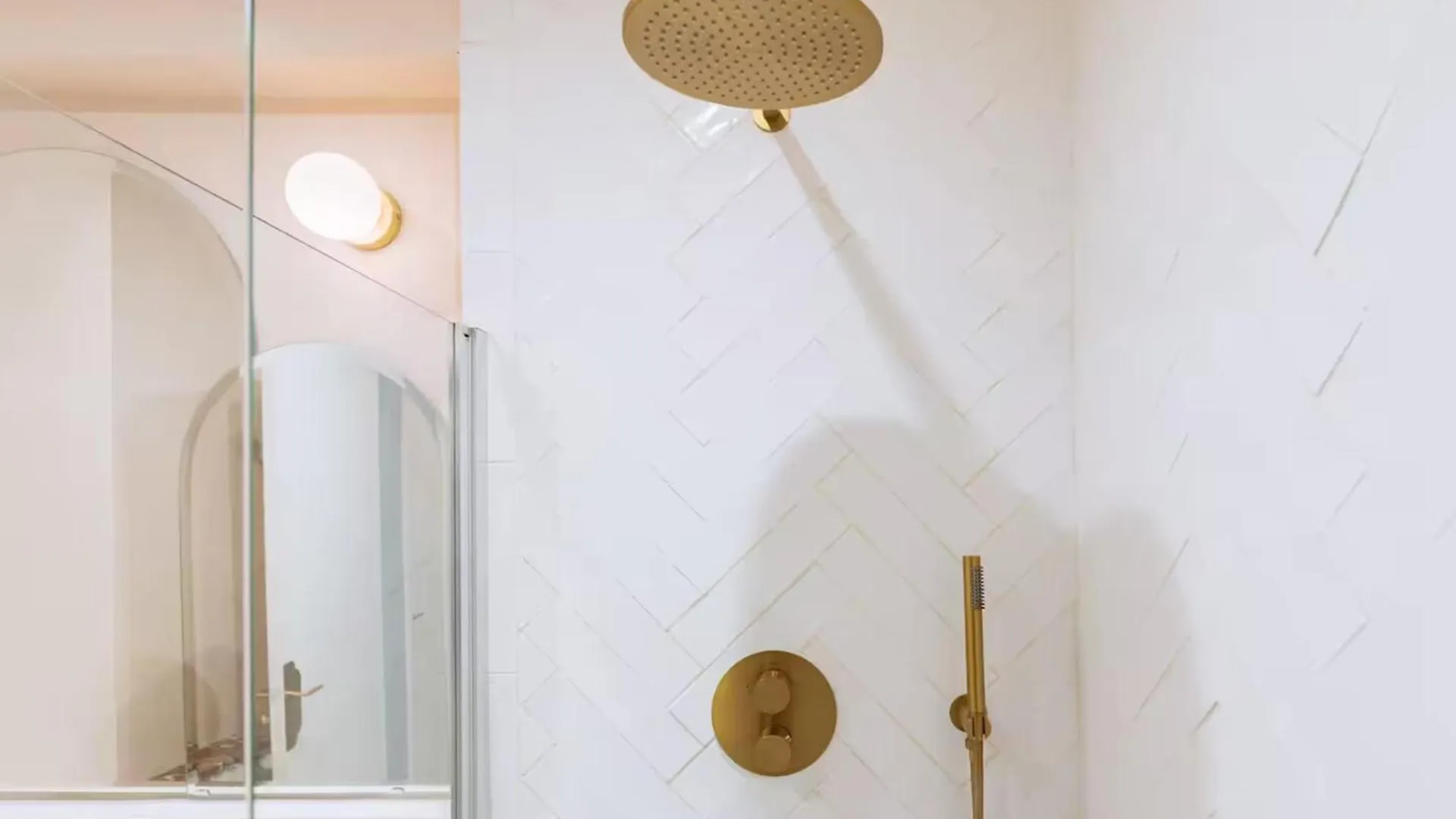 Flexliving - Beautiful 3-Room Apartment With Living Room - 18Th Paris 0*,  França