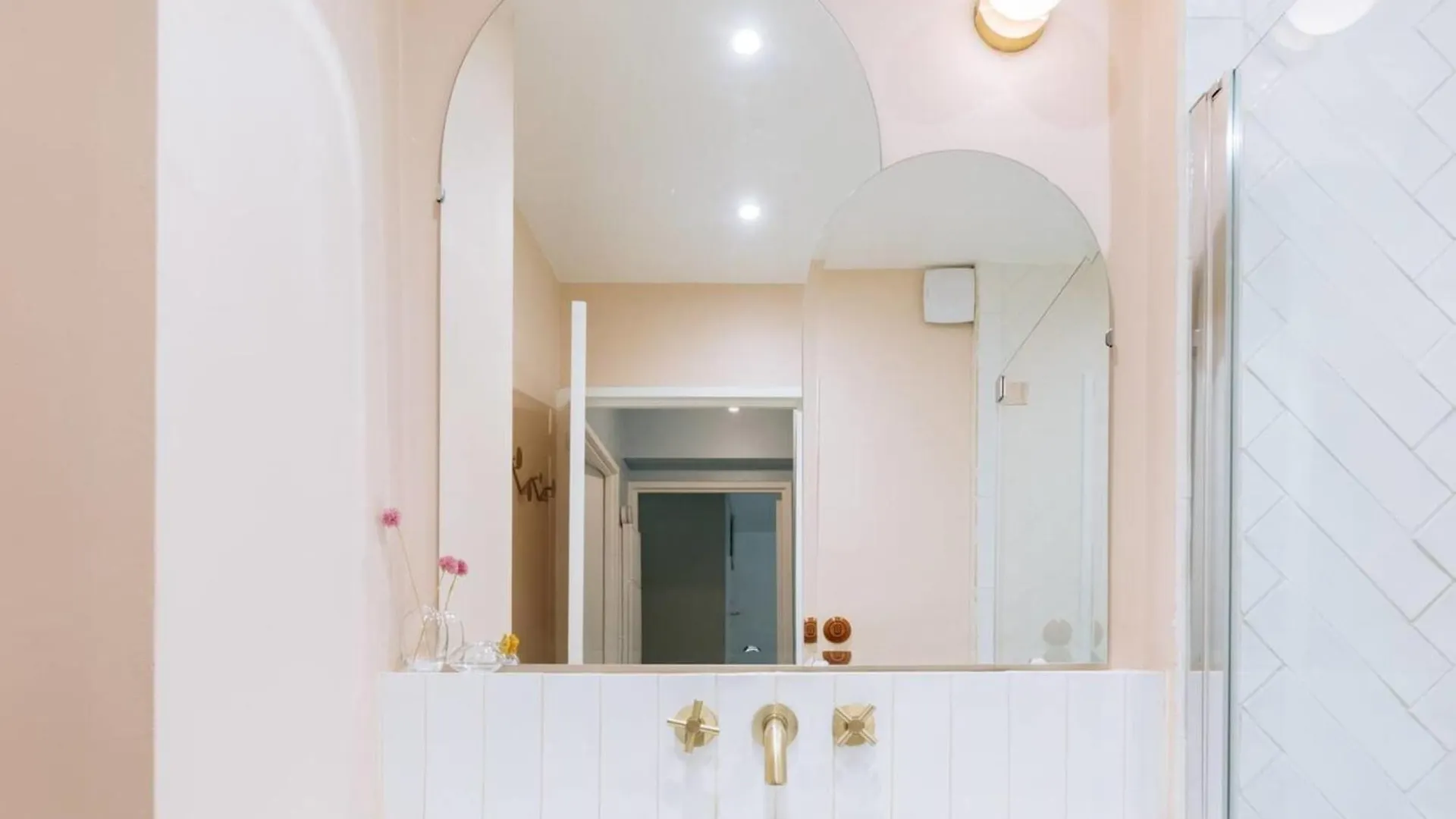 Flexliving - Beautiful 3-Room Apartment With Living Room - 18Th Paris Frankrig